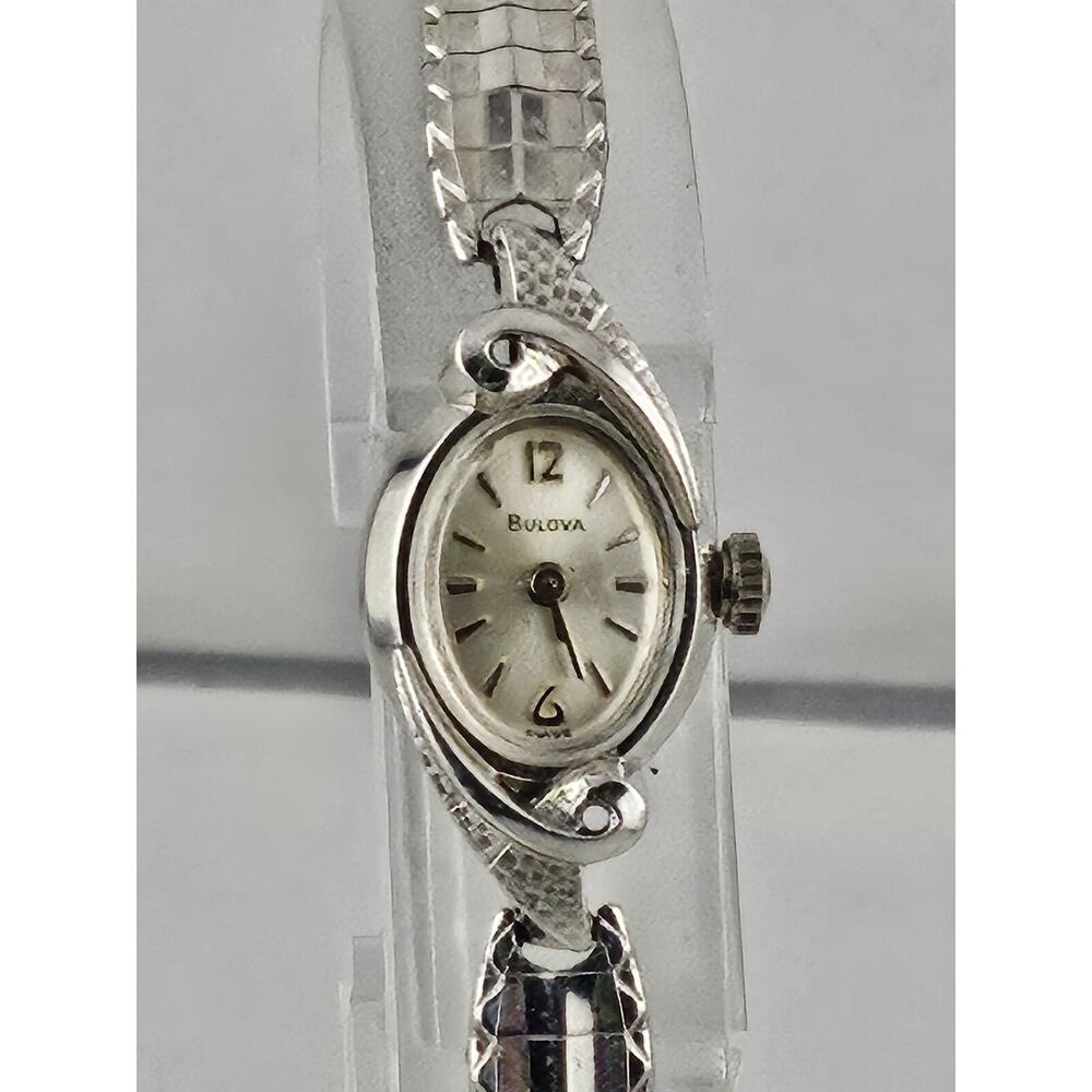 1968 Ladies Bulova 17 jewel "Leading Lady" Cocktail Watch Band Mint Condition - Picture 2 of 16